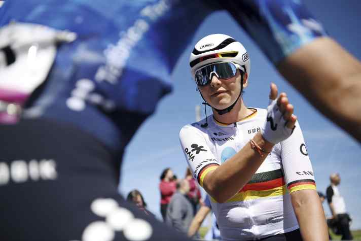 Back after injury, with the captain's role at Movistar: Liane Lippert