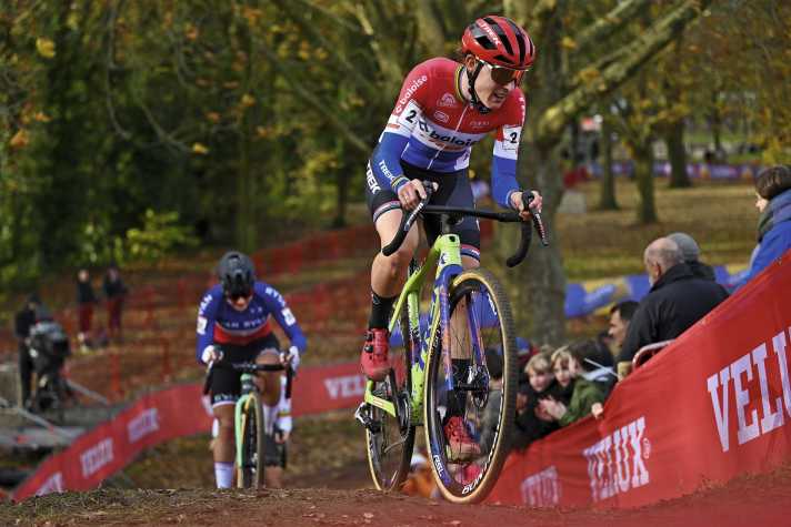 Une expérience confirmée : Lucinda Brand a trois titres de championne du monde sur route et de cross à son actif