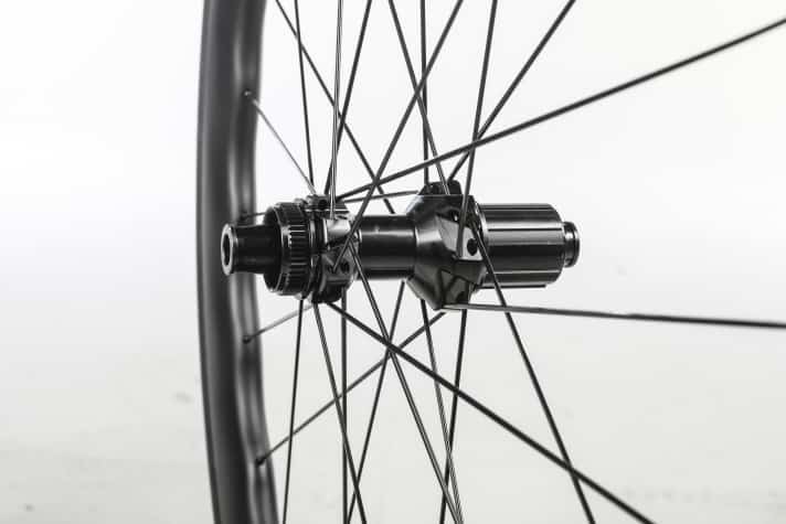 Kunstwerk: Der gefräste Nabenkörper wirkt trotz des günstigen Preises sehr nobel