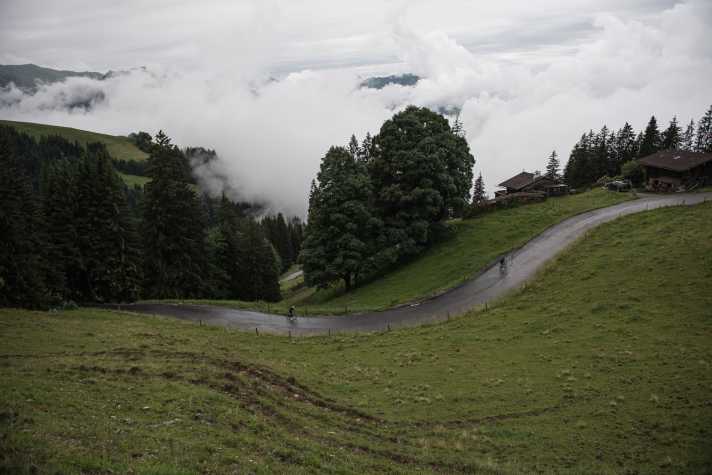 Épreuve de résistance : la montée vers l'Alpenhaus avec les participants du Kitzbüheler Radmarathon