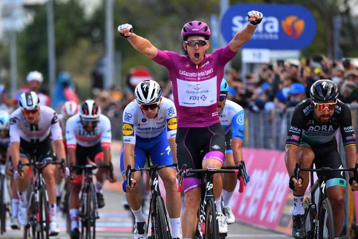 2020 gewann Démare vier Etappen und das Sprint-Trikot