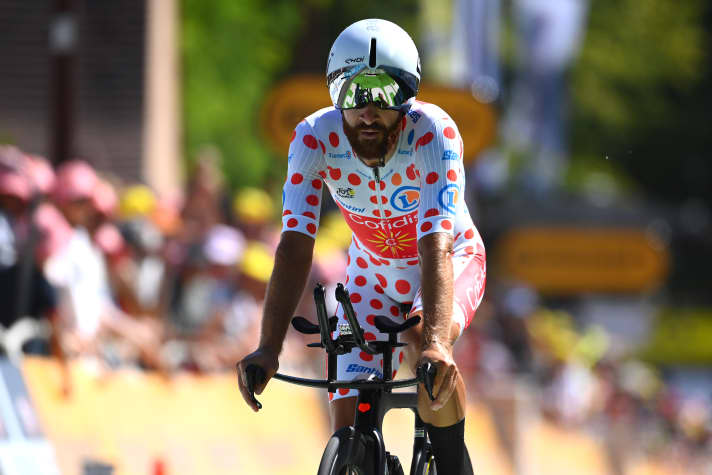 Im Jahr 2022 fuhr der deutsche Cofidis-Fahrer Simon Geschke bei der Tour de France lange Zeit im Bergtrikot, wurde aber in letzter Sekunde noch von Jonas Vingegaard abgefangen