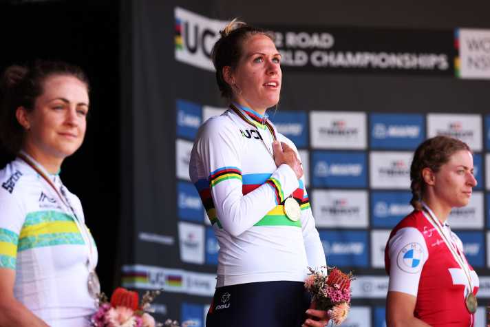 Au total, la Néerlandaise a remporté trois titres de championne du monde de contre-la-montre individuel.