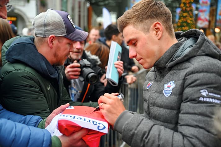 Remco Evenepoel ist in Belgien Sportler des Jahres und daher gefragt