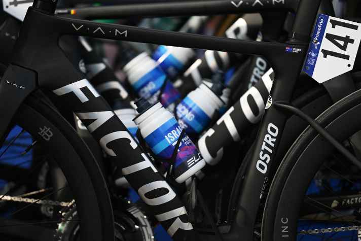 The bike sponsor Factor announced at the beginning of the week that they no longer wanted to work with the team without a name change and flag change