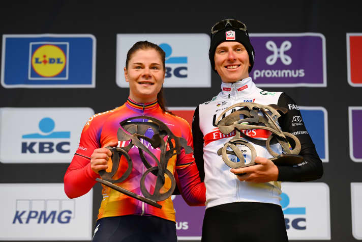 Bei der Flandern-Rundfahrt erhalten die Siegerin und der Sieger eine Metall-Skulptur eines Radfahrers