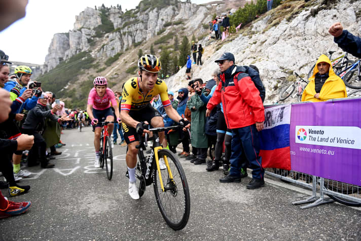 Primoz Roglic and Geraint Thomas on stage 19