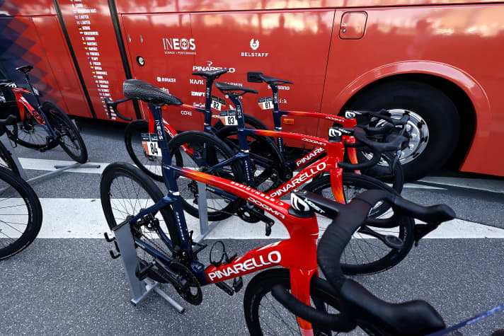 À titre de comparaison, voici le design des vélos Ineos de 2023.