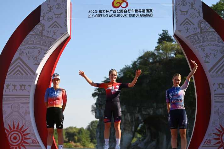 Im Jahr 2023 triumphierte Daria Pikulik (Mitte) beim Eintagesrennen  Tour of Guangxi der Frauen