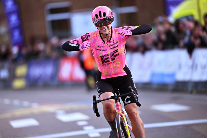 Aero helmet to victory: Kristen Faulkner at Omloop van het Hageland