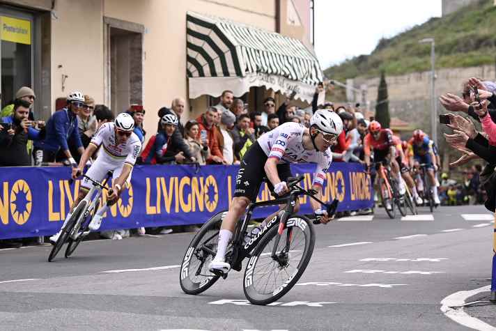 Tadej Pogacar und Mathieu van der Poel trafen bereits bei Mailand-San Remo aufeinander