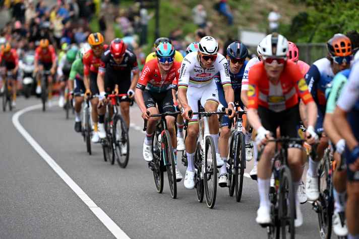 World champion Mathieu van der Poel (in white) rode inconspicuously this time.