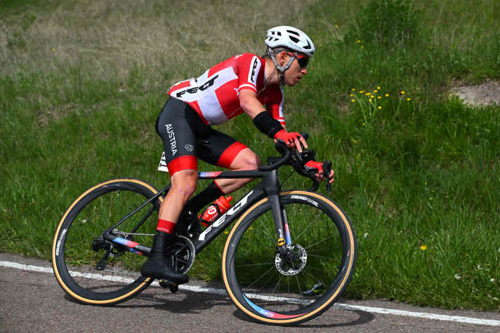 Hermann Pernsteiner, hier im Trikot des österreichischen Teams bei der Tour of the Alps 2024