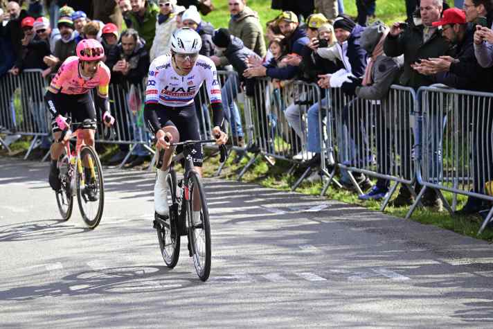 Tadej Pogacar attacked at the Redoute and left his rival Richard Carapaz (behind) behind