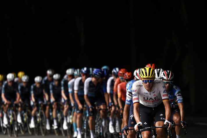 A longtemps été responsable du rythme du peloton : Nils Politt (devant)
