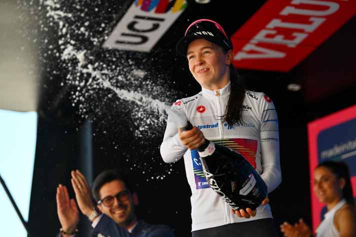 Beim vergangenen Giro d’Italia trug Niedermaier bereits das Trikot der besten Nachwuchsfahrerin