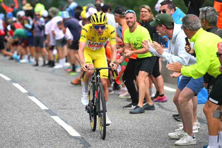 Lors de la 14ème étape, Tadej Pogacar a distancé ses concurrents de classe Jonas Vingegaard.