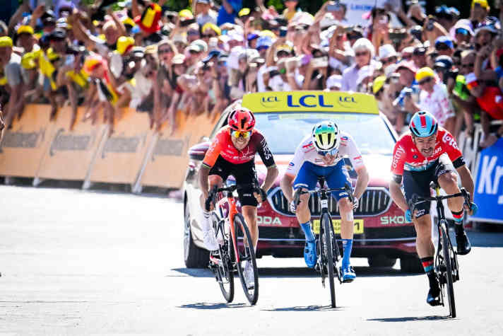 Victor Campenaerts hatte im Zielsprint der 18. Etappe der Tour de France 2024 die schnellsten Beine