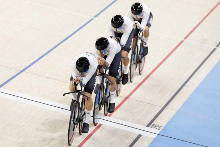 The German teams also have a chance of making the podium in the team pursuit. However, it was not enough for a top placing in the men's team at the Olympic Games