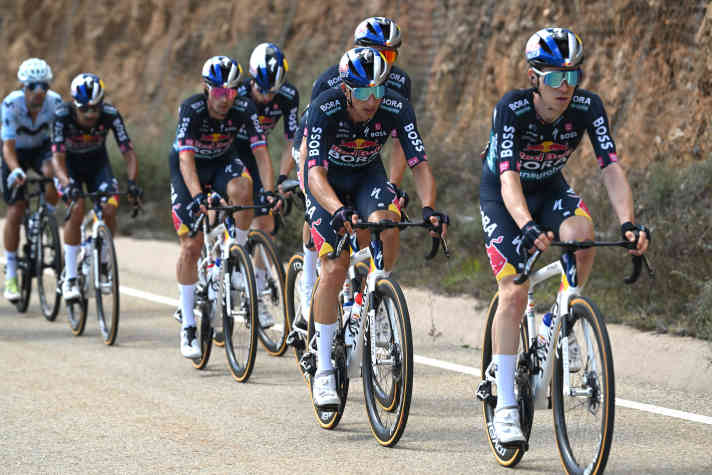 So sahen die Trikots der Mannschaft 2024 aus