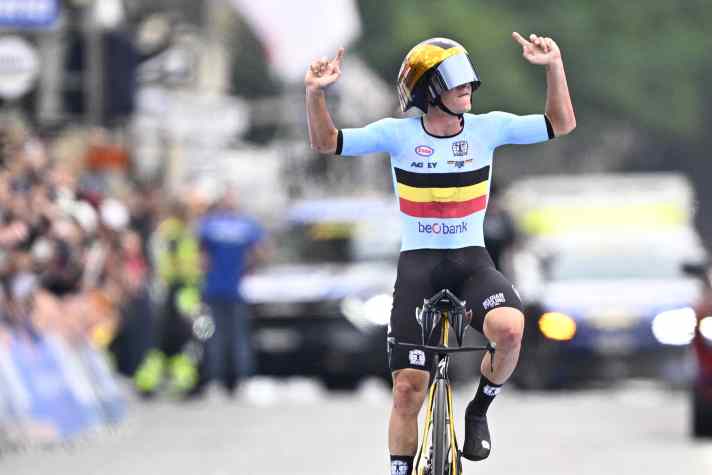 After his Olympic victory, Remco Evenepoel also wins the time trial at the 2024 World Cycling Championships