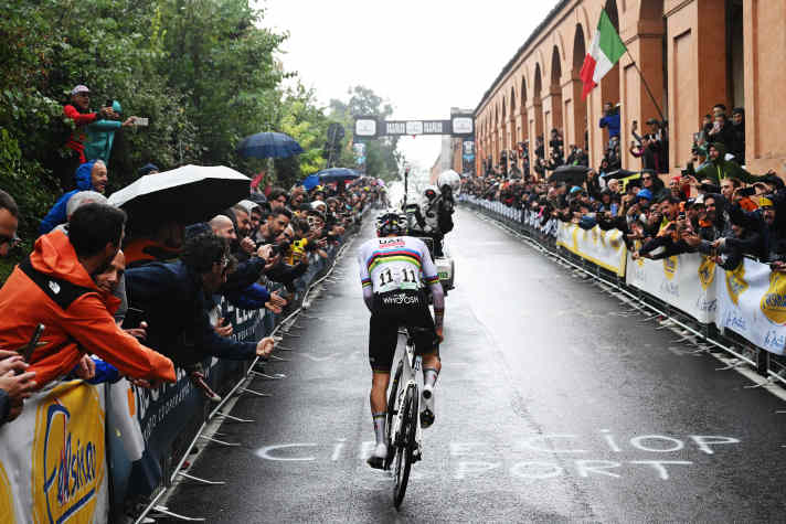 Tadej Pogacar rode away from everyone at the Giro dell'Emilia