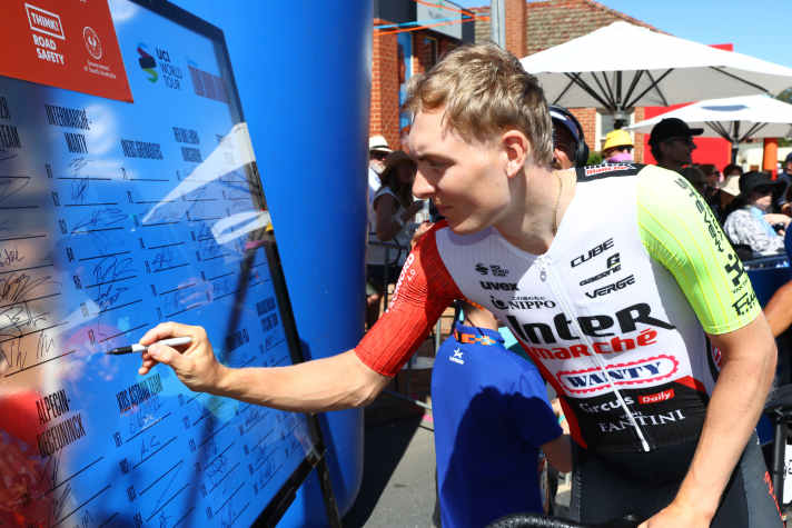 Auch das Team des deutschen Meisters Georg Zimmermann (Intermarché - Wanty) kann nur dank der Fusion mit dem Team Lotto fortbestehen