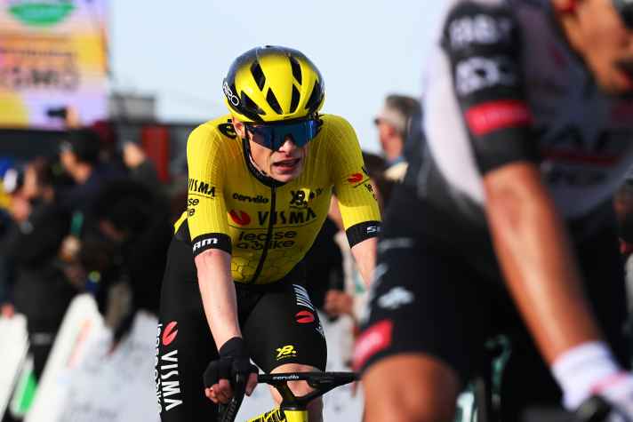 Struggling: Vingegaard couldn't keep up with the best on the Alto da Foia climb