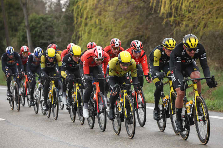 A total of 16 riders came together after the speed increase.