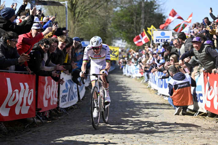 Tadej Pogačar deklassierte bei der Flandern-Rundfahrt 2025 einmal mehr die Konkurrenz
