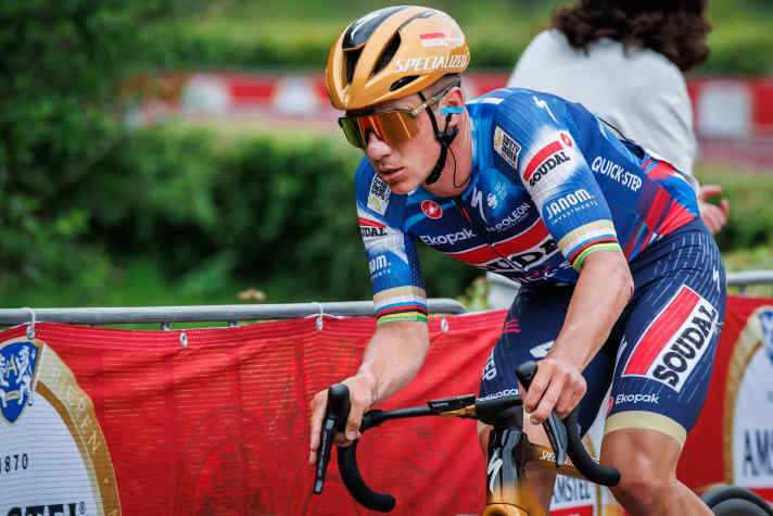 Remco Evenepoel is the top favourite despite Mattias Skjelmose's victory last year