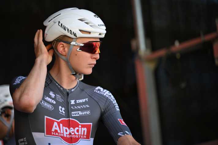 Ungewisser Ausblick: Juri Hollmann ist erstmals beim Giro am Start