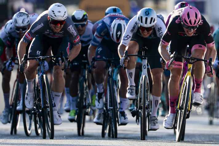 Olav Kooij was unbeatable in the sprint in the eternal city