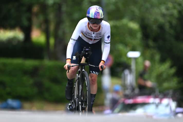 Lors des championnats d'Allemagne, Antonia Niedermaier a gagné de loin