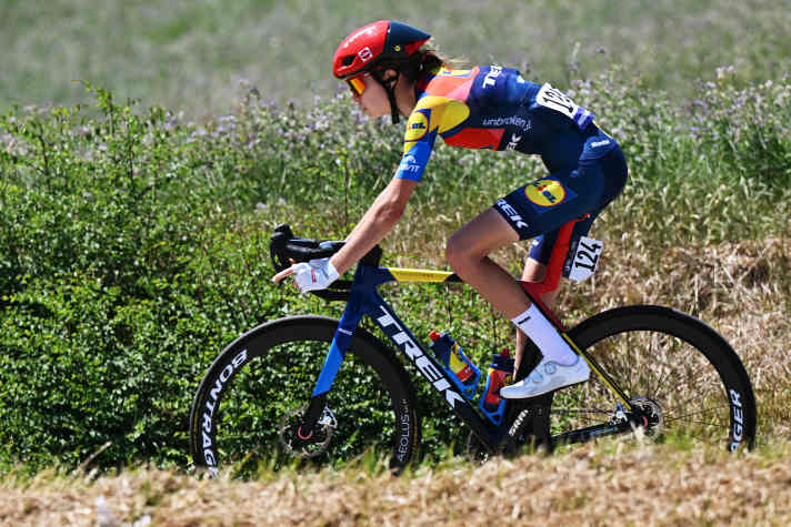 Problématique comme modèle : Isabella Holmgren est la référence dans le cyclisme de la relève avec un poids extrêmement faible. Elle a remporté le Tour de l'Avenir et un titre de championne du monde des moins de 23 ans en VTT.