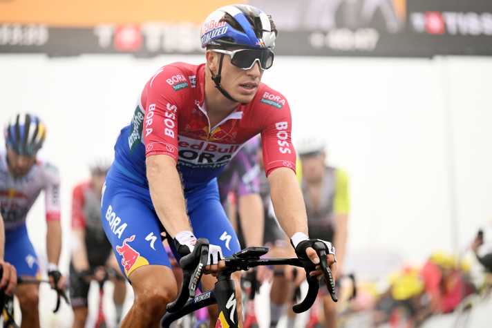 Danny van Poppel dans son maillot de champion récemment gagné