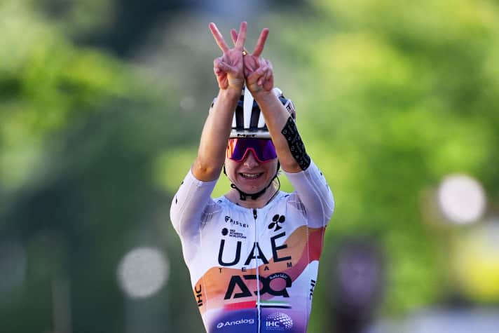CHAMBERY, FRANCE - AUGUST 01: Maeva Squiban of France and UAE Team ADQ celebrates at finish line as stage winner during the 4th Tour de France Femmes 2025, Stage 7 a 159.7km stage from Bourg-en-Bresse to Chambery / #UCIWWT / on August 01, 2025 in Bourg-en-Bresse, France. (Photo by Szymon Gruchalski/Getty Images)
