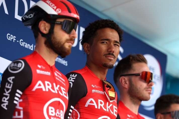 Team Arkéa - B&B Hotels is over at the end of the season. The team was unable to guarantee financial security against the financially strong top dogs