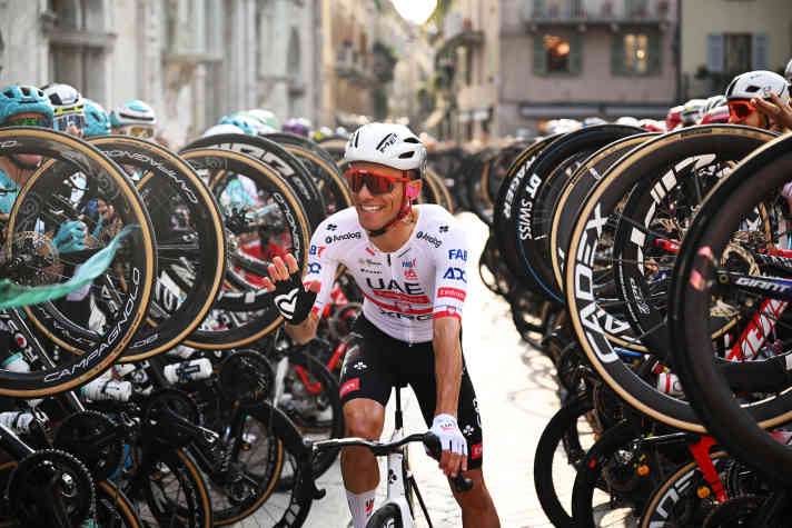 Im Peloton geschätzt - Rafał Majka bekam bei der Lombardei-Rundfahrt einen gebührenden Abschied durch das Spalier der Fahrer