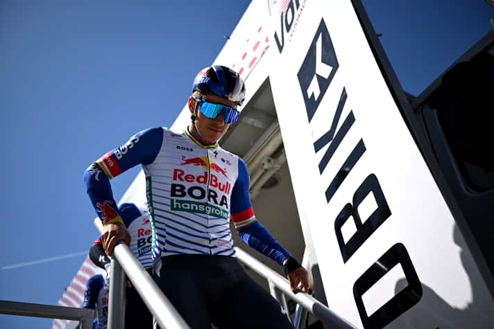 Remco Evenepoel (Red Bull - BORA - hansgrohe) a pris le départ de la 4e étape après sa chute de la veille.