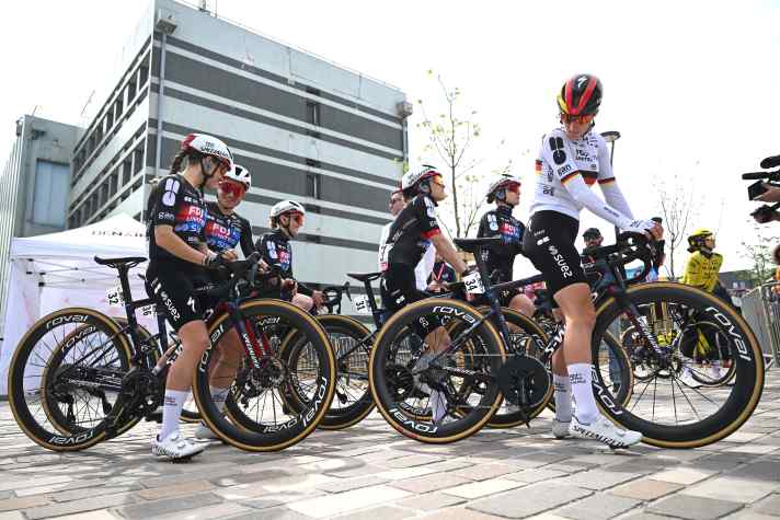 New surroundings: Koch surrounded by her team colleagues before the start