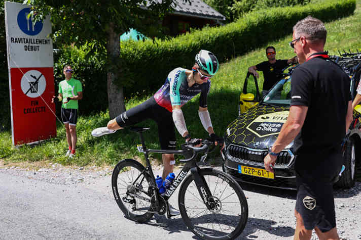 Paul Seixas (Decathlon – CM CGM) was forced to withdraw from the tour due to injuries sustained in a crash.
