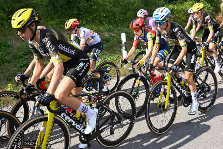Team Visma | Lease a Bike ist wie das Männer-Team auf Cervélo-Rennrädern unterwegs