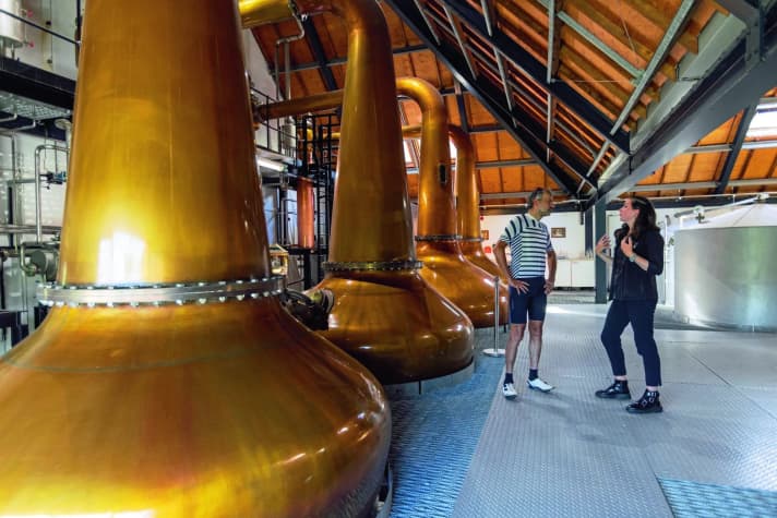 Landeskunde: Besuch in der Lochranza Destillery.