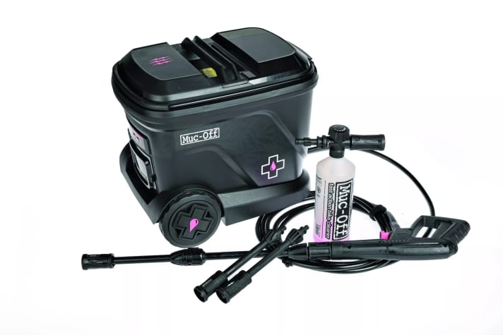 Muc-Off legt dem Set noch einen Liter Fahrradreiniger bei