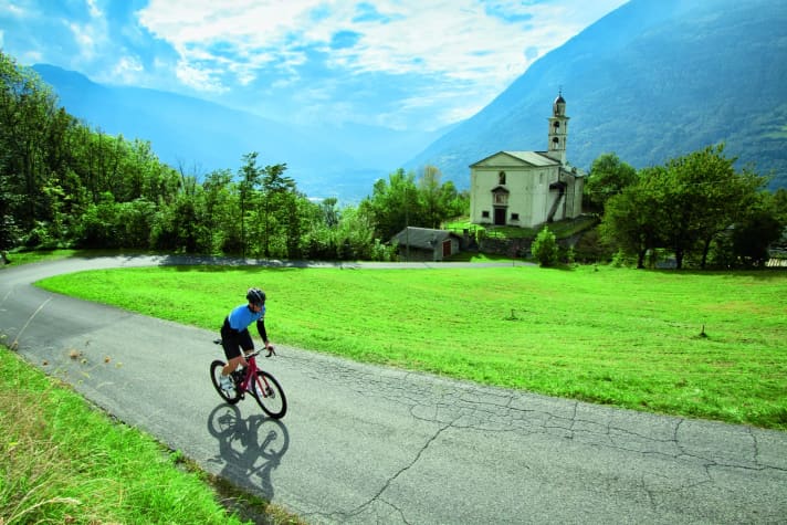 Secluded: On the Passo del Mortirolo you suffer and enjoy in solitude.