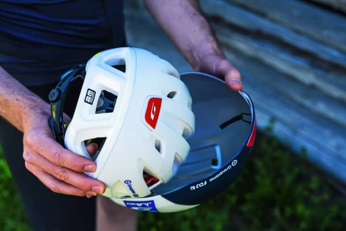 I am two helmets: With the additional shell, the Finisher Evo becomes an aero helmet.