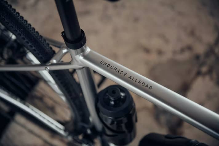 Overall, the Canyon Endurace Allroad looks much more expensive than it is.