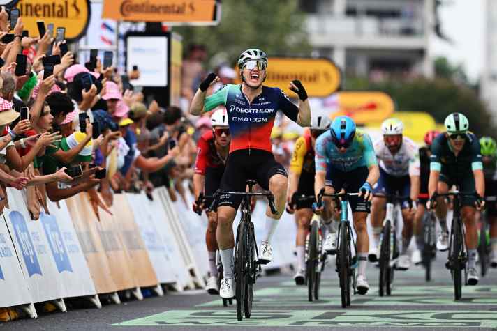 Olav Kooij gewann bei der diesjährigenTour de France die fünfte Etappe nach Pau. Er hat die Cyclassics in Hamburg bereits 2024 einmal gewonnen