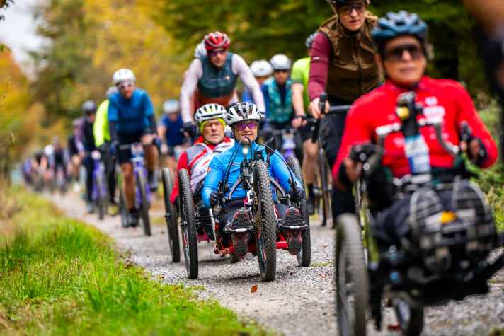 Erfolgreiher Test 2024: Auch Handbiker können beim Gravel Ride Bern mitmachen